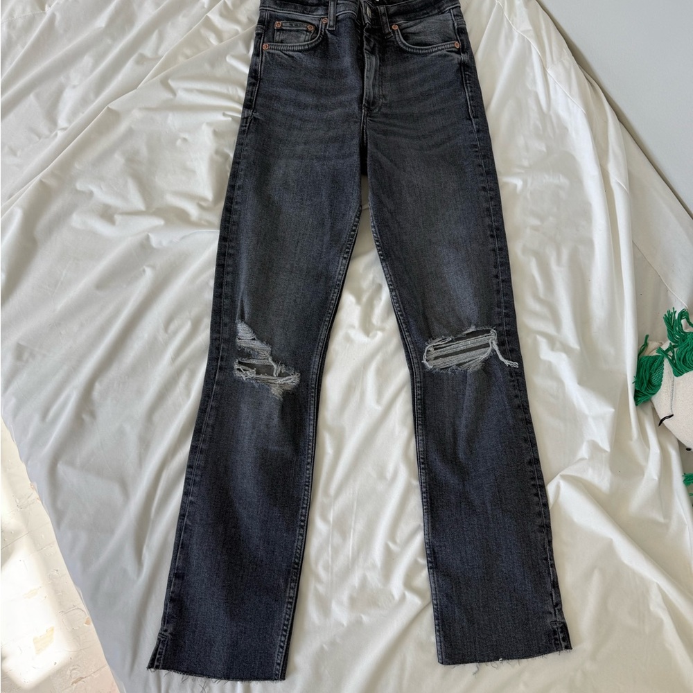 Zara Women’s Distressed Straight Leg Jeans size 2